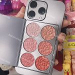 رژگونه و هایلایتر آیفونی